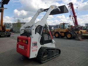 Аренда гусеничного мини-погрузчика Bobcat T190 в Минске